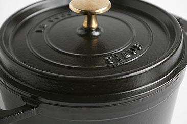 Staub ピコ・ココット ラウンド(ブラック)