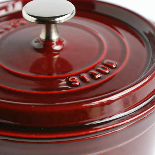 Staub ピコ・ココット ラウンド(グレナディンレッド)